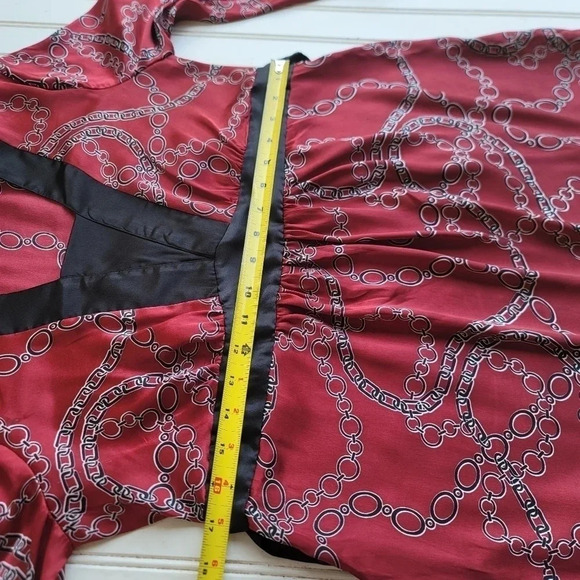 Two Hearts Maternity Red Black Satin Shiny V-Neck Tie Back Top Blouse Sz S - Picture 8 of 13